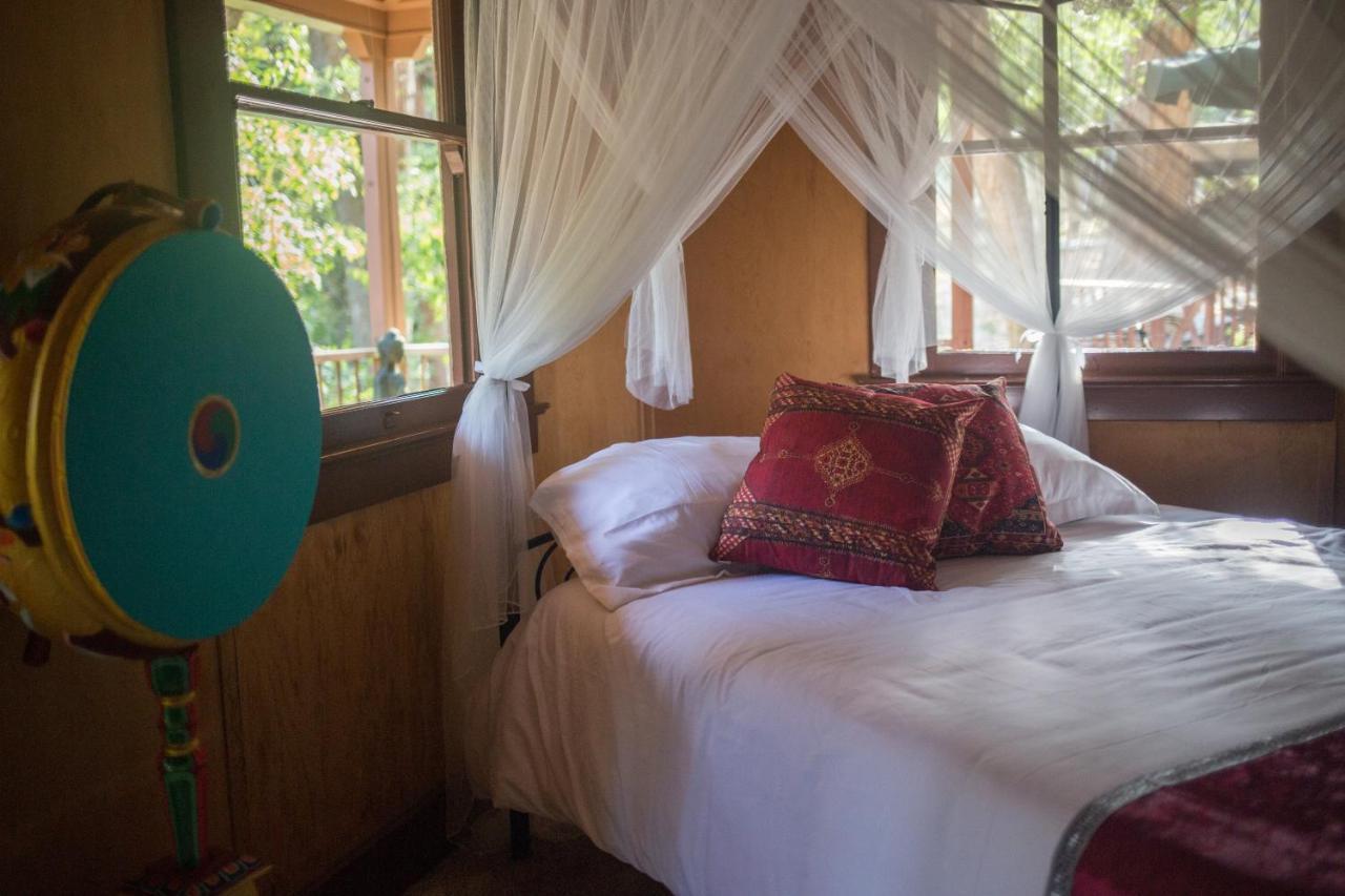 קרנוויל Quiet Mind Lodge, Spa & Retreat Sequoias מראה חיצוני תמונה