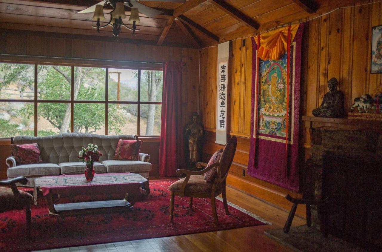 קרנוויל Quiet Mind Lodge, Spa & Retreat Sequoias מראה חיצוני תמונה